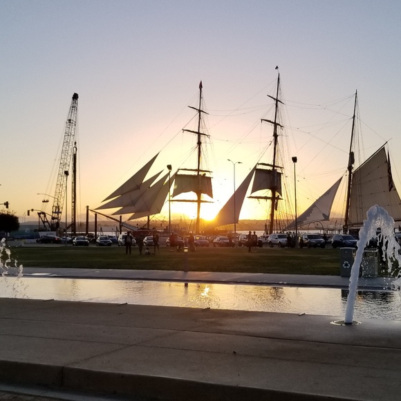 Meet Your Posher - Picture 6 of 8